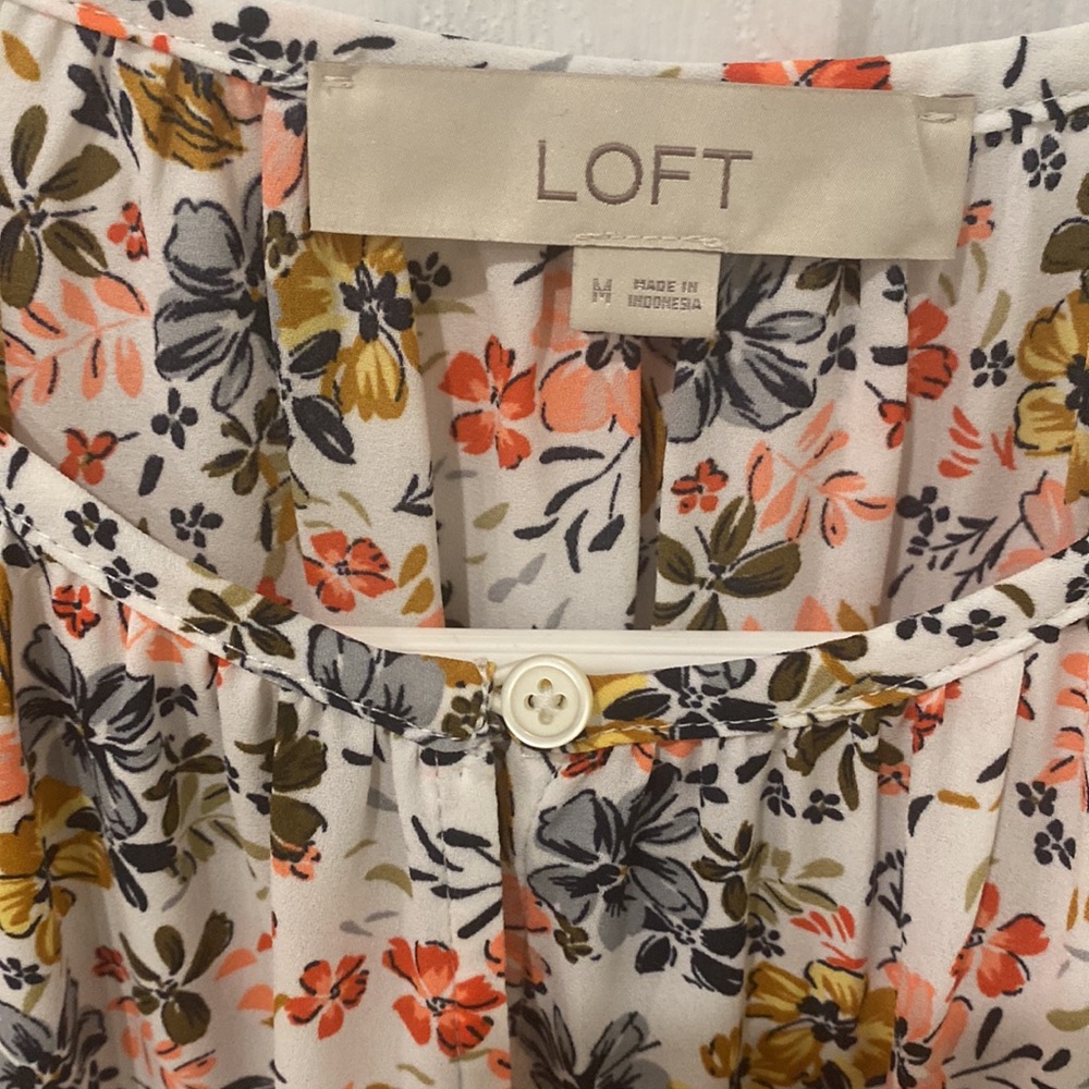 Flowy Spring Top - Picture 2 of 4